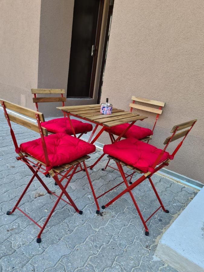 Velky Apartman Bratislava Esterno foto