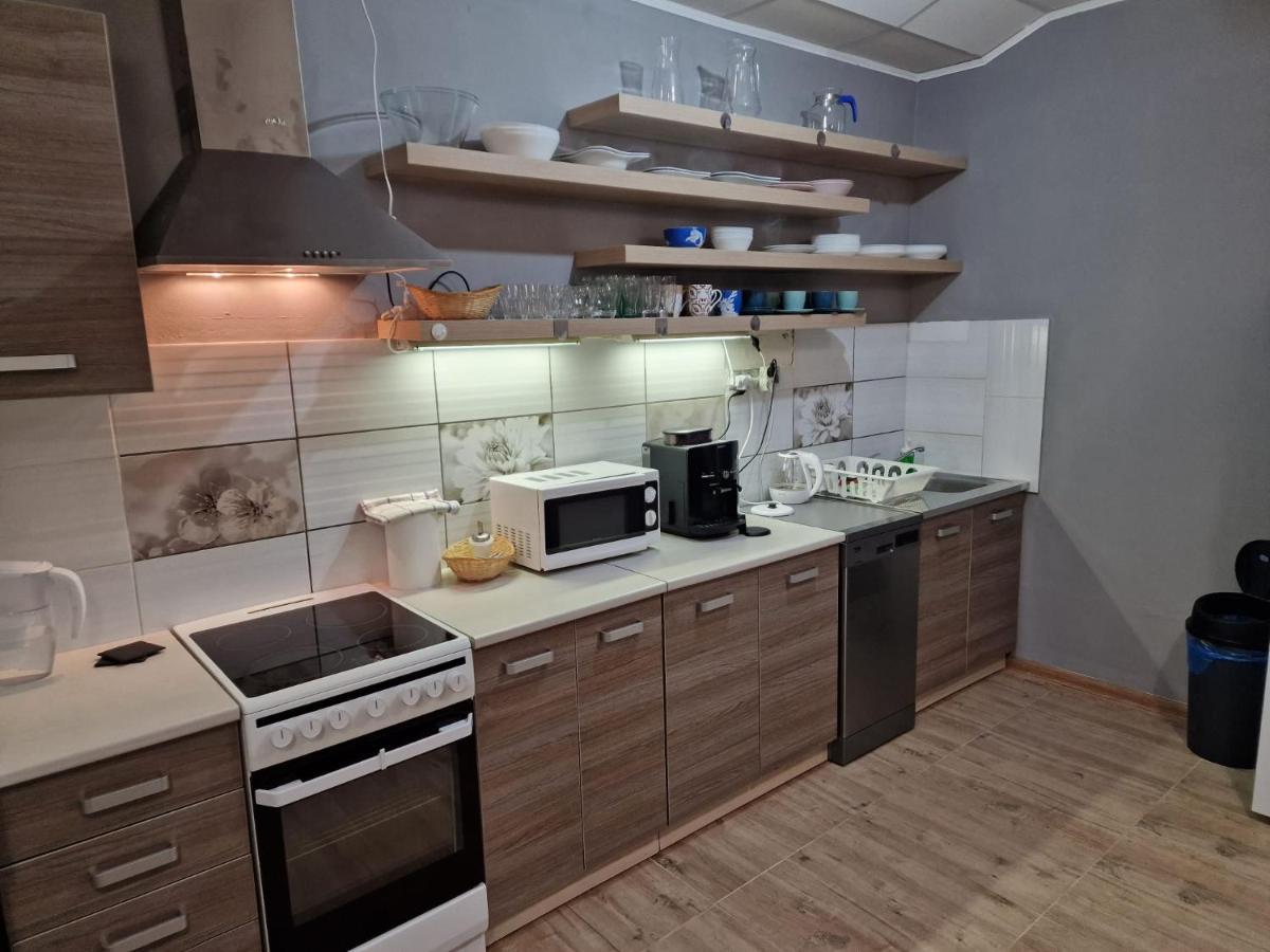 Appartamento Velky Apartman Bratislava Esterno foto