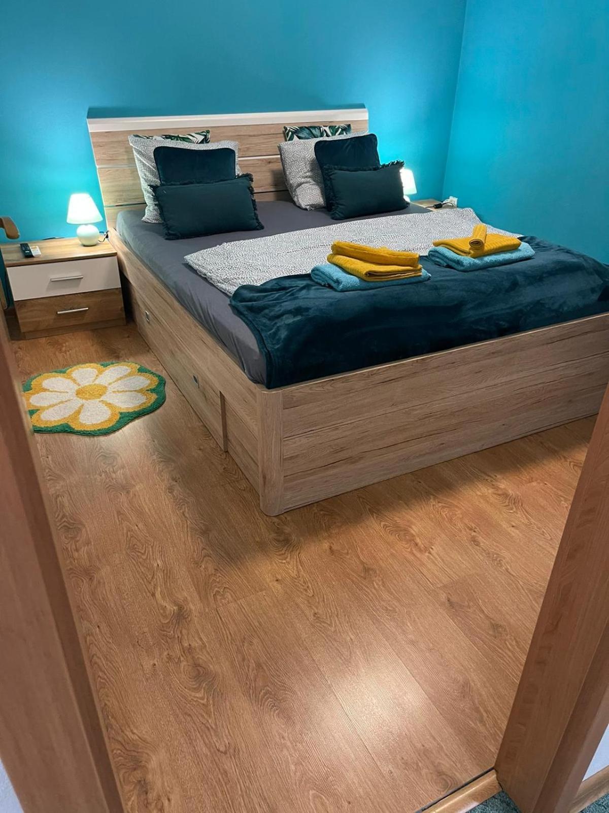 Velky Apartman Bratislava Esterno foto