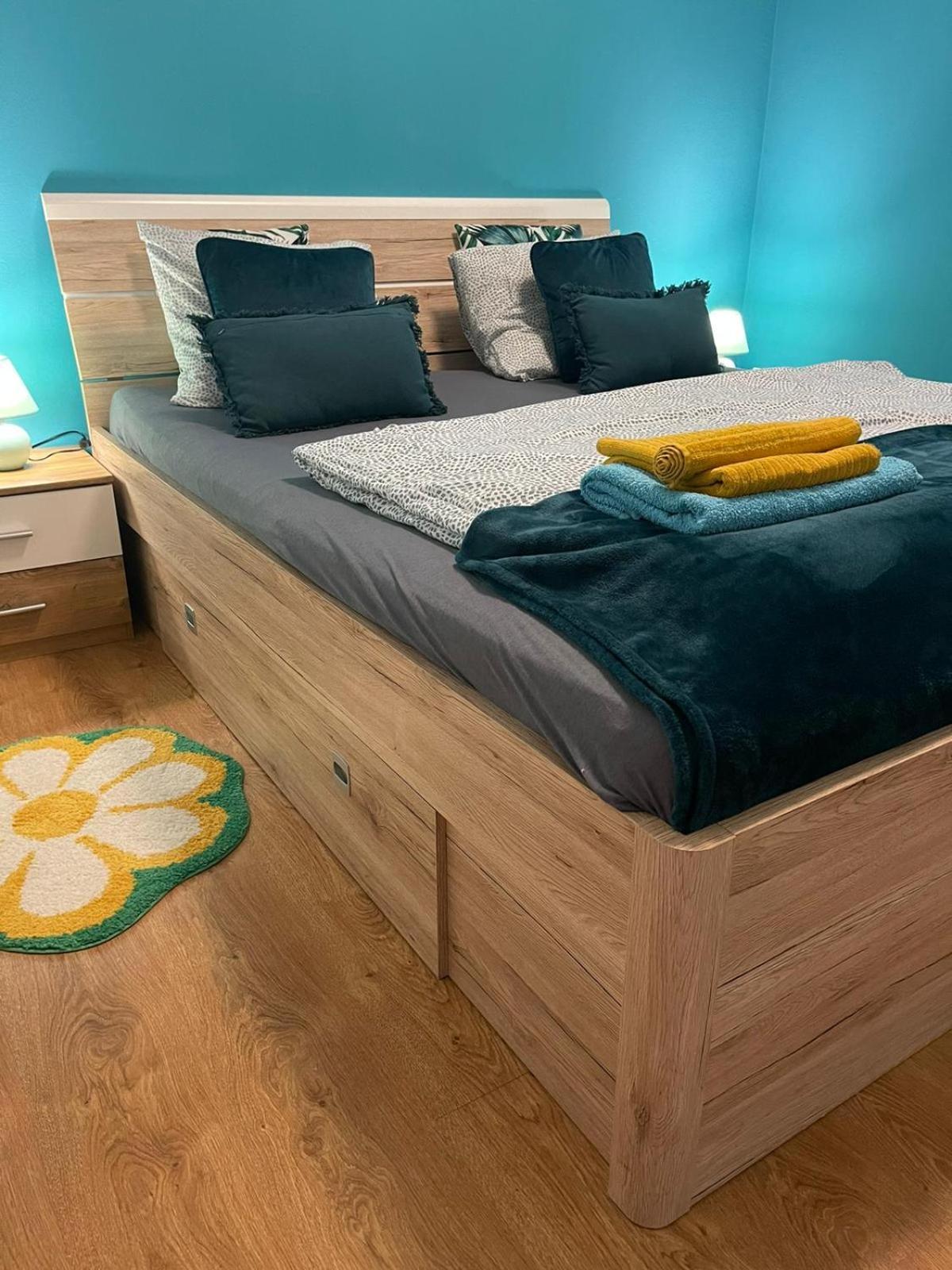 Velky Apartman Bratislava Esterno foto