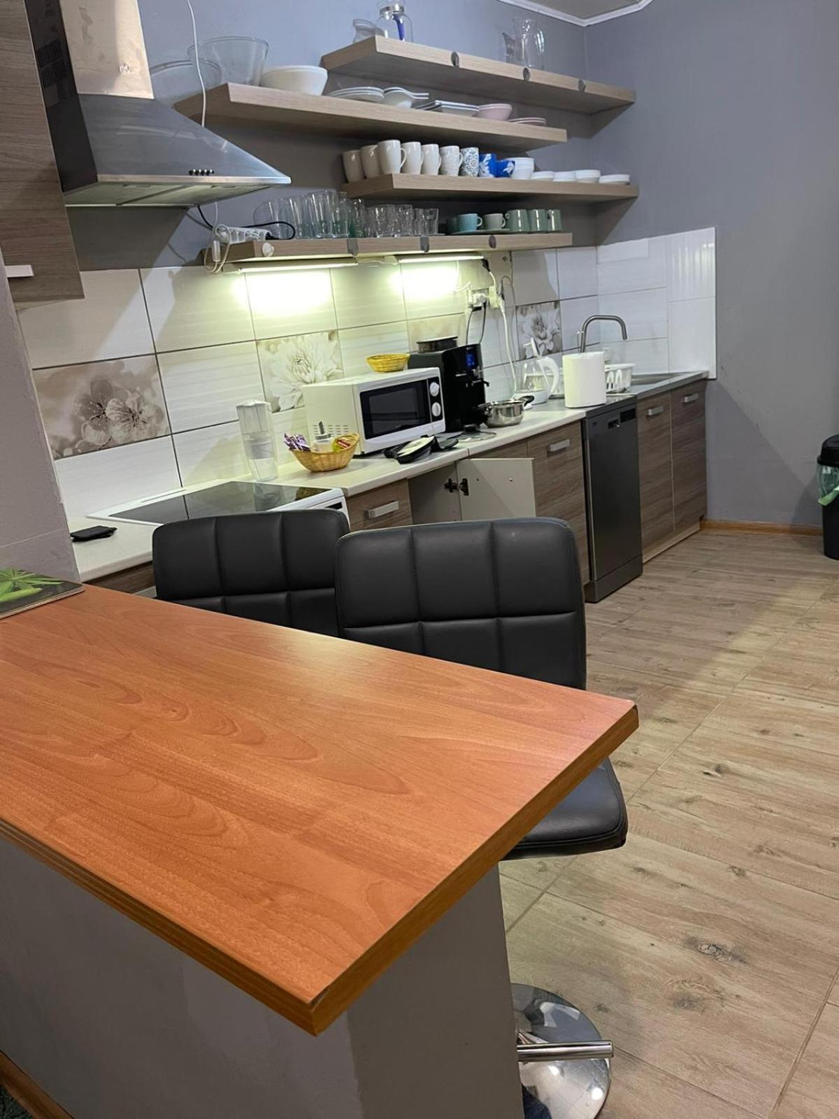 Appartamento Velky Apartman Bratislava Esterno foto