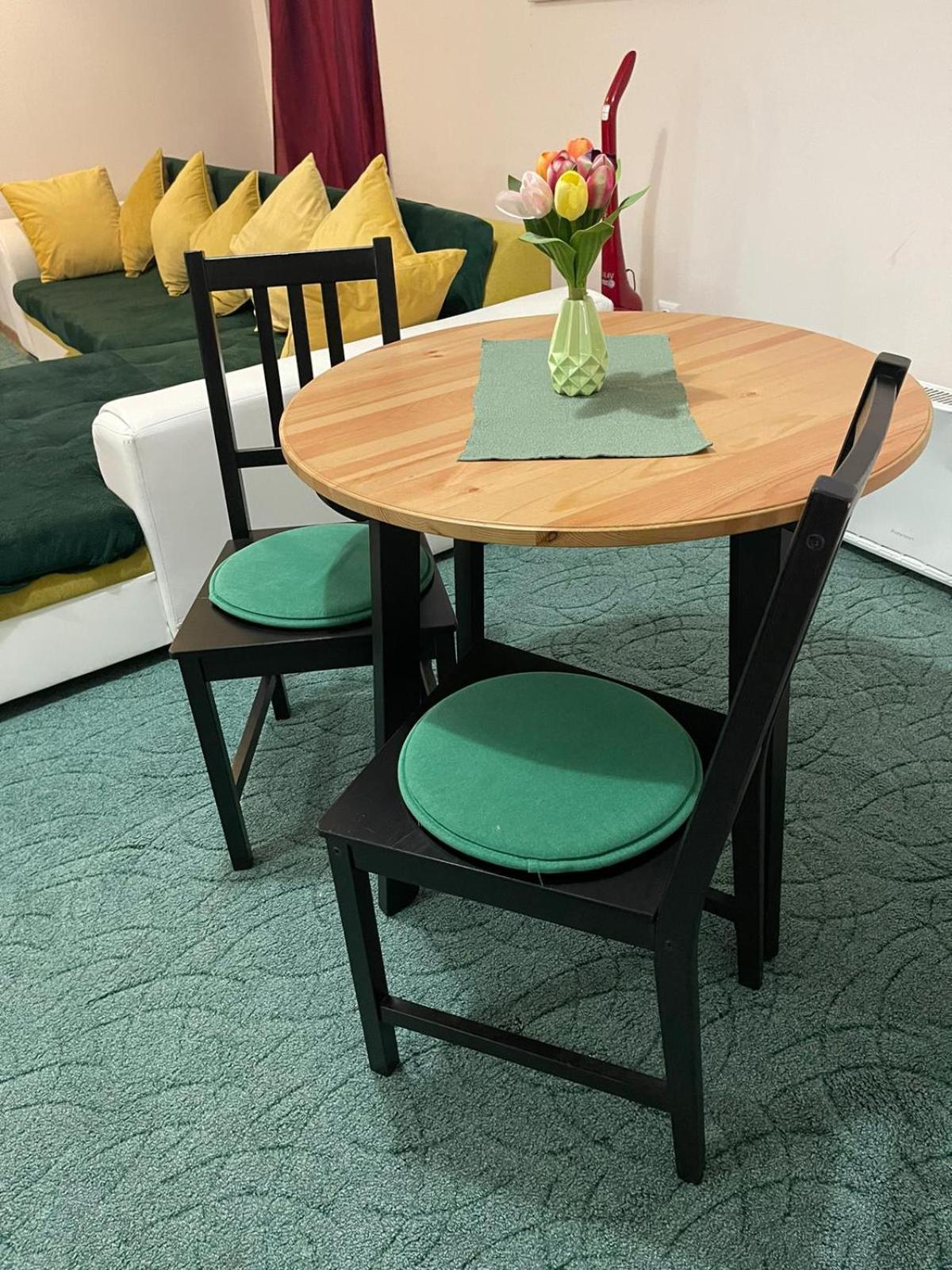 Velky Apartman Bratislava Esterno foto